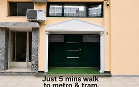 Emerald Designhome Near Metro, Tram, 10' Acropolis